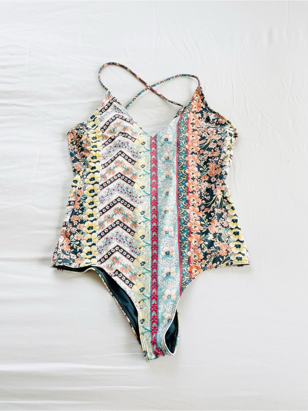 O’Neill floral one piece adjustable swimsuit sz L. Excellent condition